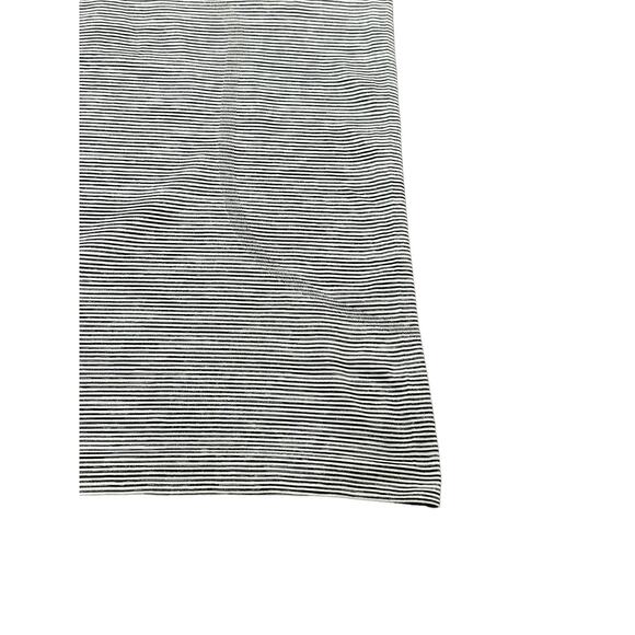 Lululemon Swiftly Tank 10 EUC - Picture 2 of 4